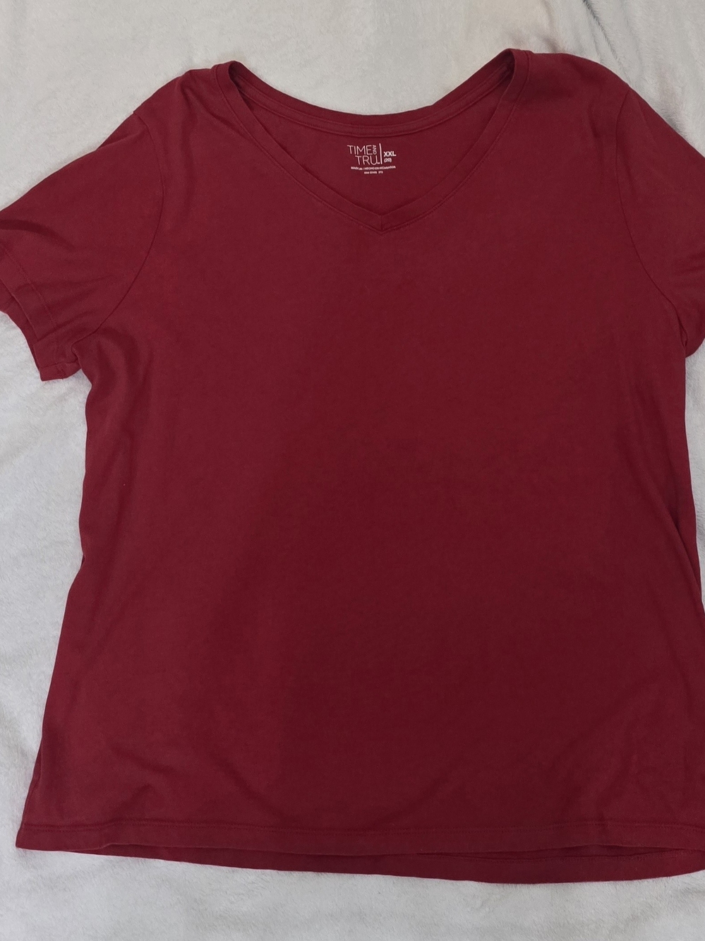 Time and Tru Women's Short Sleeve V-Neck Tee - Wine